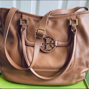 Tory Burch Amanda Hobo handbag
